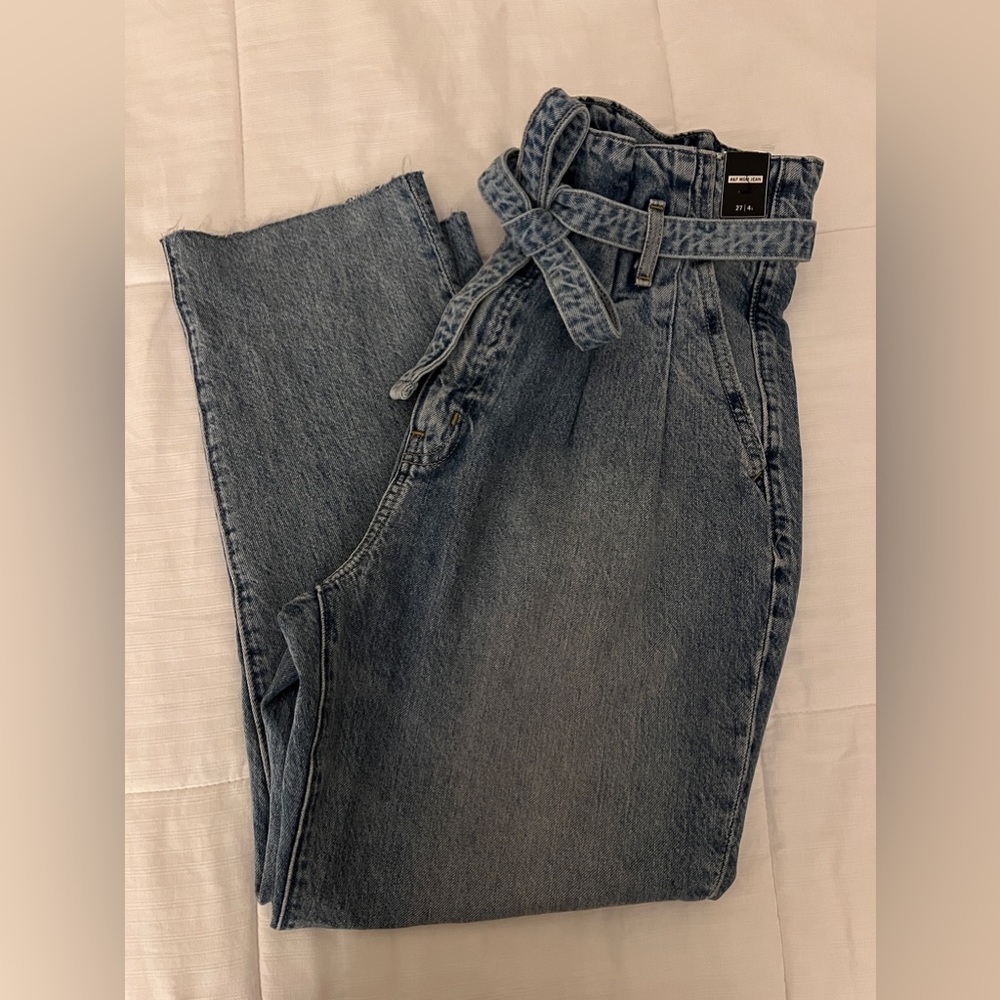 Abercrombie & Fitch Mom jeans